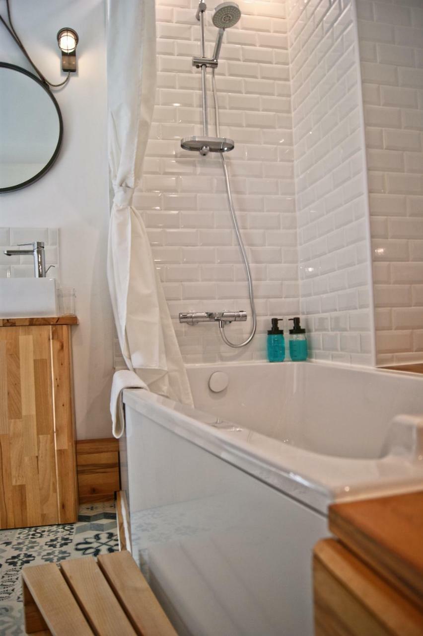 Le Grenier De Louisette Bed & Breakfast Libourne Ngoại thất bức ảnh